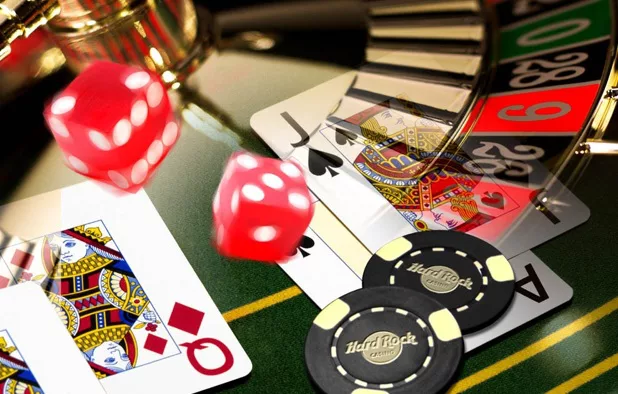 Luật chơi cơ bản của Poker online và Baccarat online